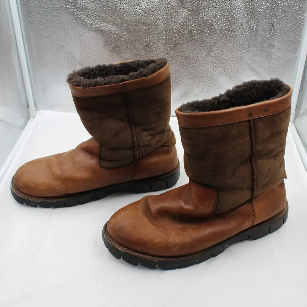 UGG Australia Beacon 5485 Men Size 11 Leather Sheepskin Shearling Boots RARE